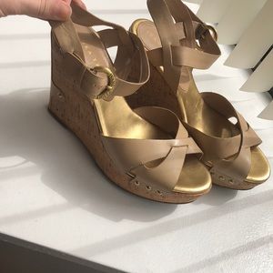 Nude platforms